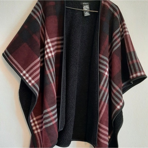 philohbar Poncho Shawl Design Multicolor Like New - Picture 2 of 5